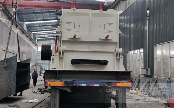 液壓對(duì)輥破碎機(jī)有什么用？
