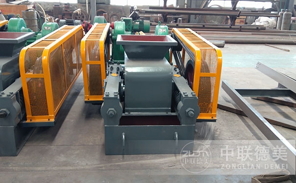 對(duì)輥制砂機(jī)