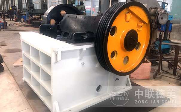 細(xì)顎式破碎機